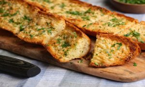 Sarımsaklı Ekmek